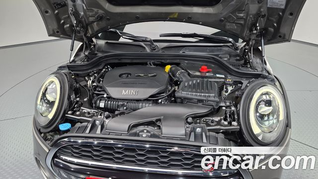 Mini Cooper Convertible 2018 — photo 6