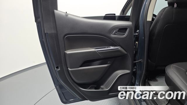 Chevrolet Korea Colorado 2020 — photo 15