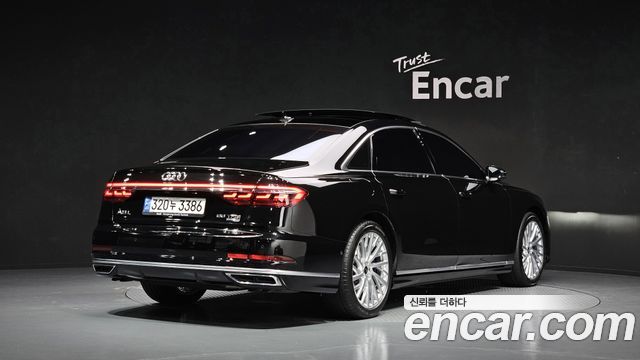 Audi A8 2021 — photo 2
