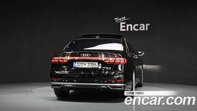 Audi A8 2021 — photo 4