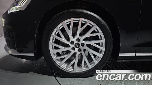 Audi A8 2021 — photo 5