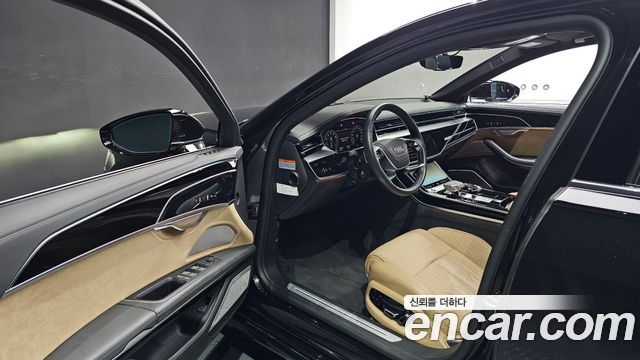Audi A8 2021 — photo 10