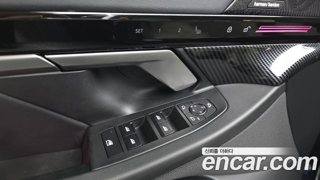 BMW 5-Series 2024 — photo 28