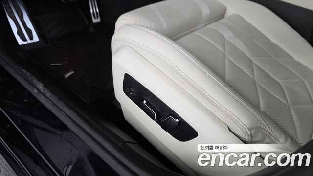 BMW 5-Series 2024 — photo 32