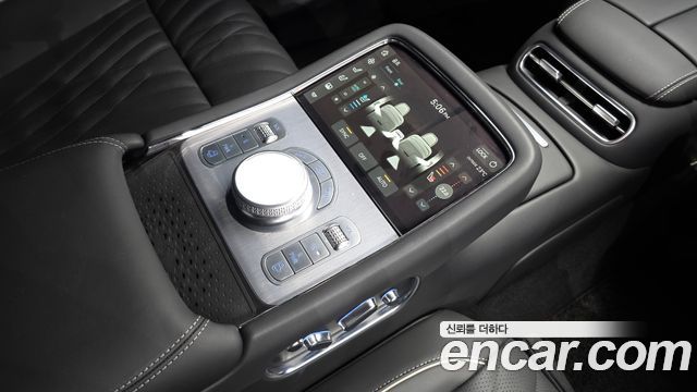Genesis G90 2022 — photo 24
