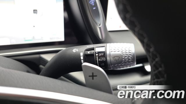 Genesis G90 2022 — photo 32