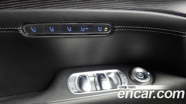 Genesis G90 2022 — photo 36