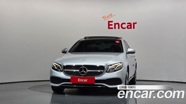 Mercedes-Benz E-Class 2017 — photo 3