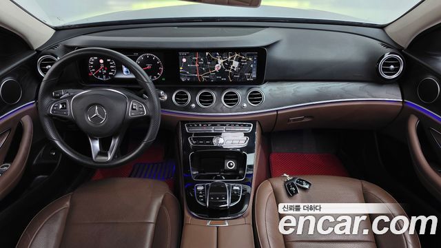 Mercedes-Benz E-Class 2017 — photo 7