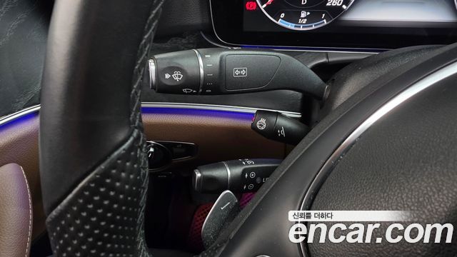 Mercedes-Benz E-Class 2017 — photo 14