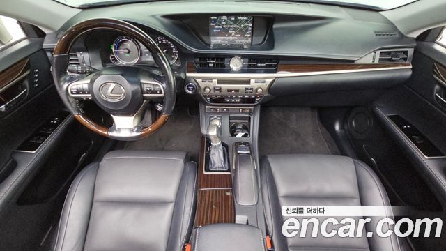 Lexus ES 2016 — photo 7