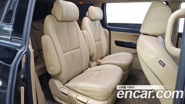 Kia Canival 2017 — photo 17