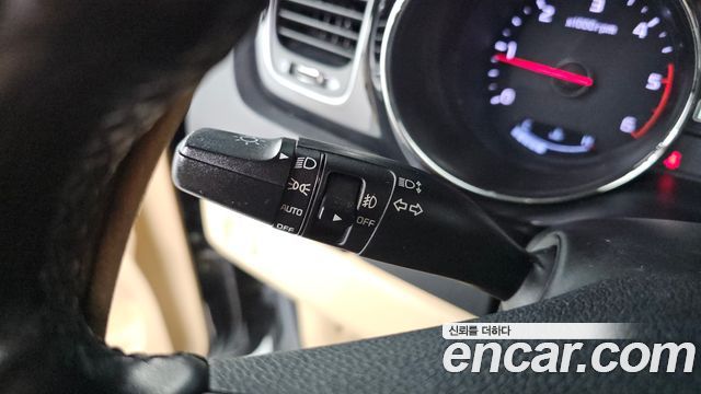 Kia Canival 2017 — photo 24
