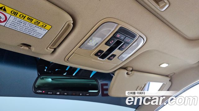 Kia Canival 2017 — photo 26