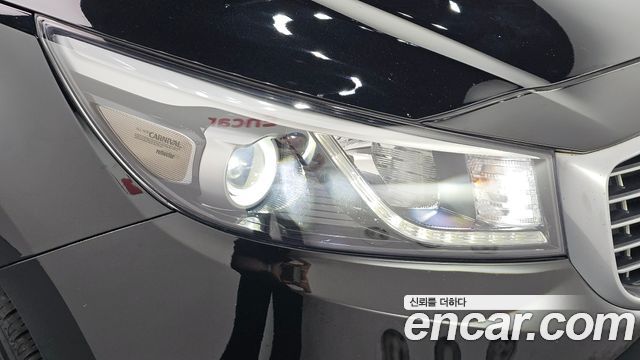 Kia Canival 2017 — photo 8