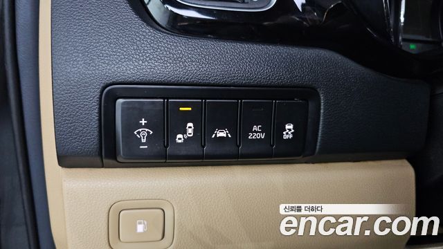 Kia Canival 2017 — photo 27