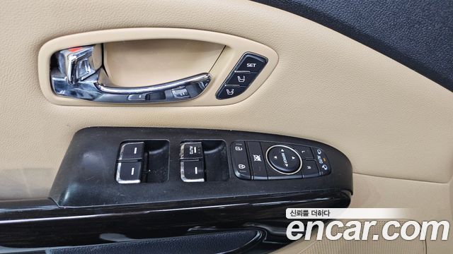Kia Canival 2017 — photo 29