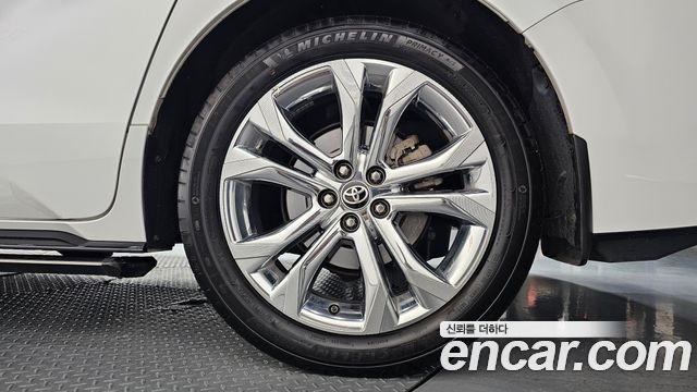 Toyota Sienna 2023 — photo 7