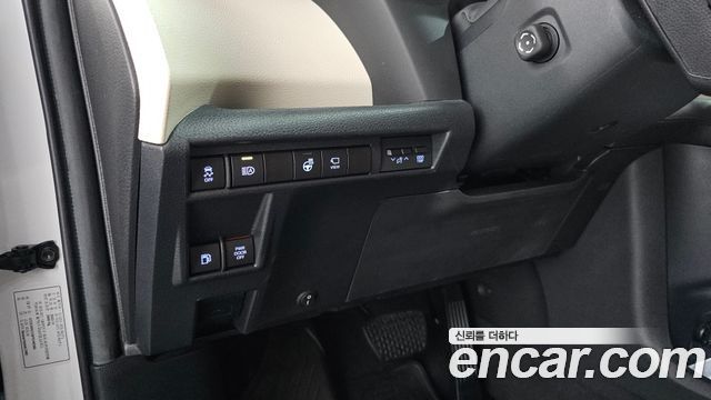 Toyota Sienna 2023 — photo 28