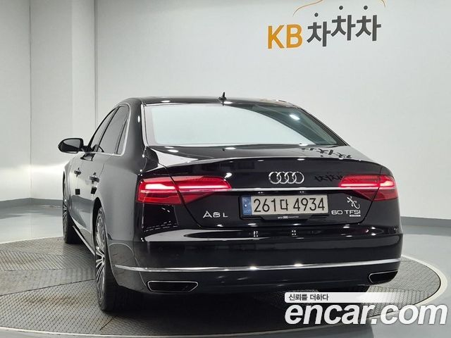 Audi A8 2015 — photo 2