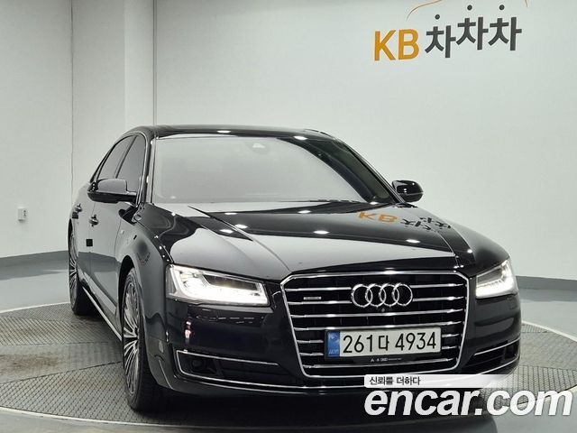 Audi A8 2015 — photo 4