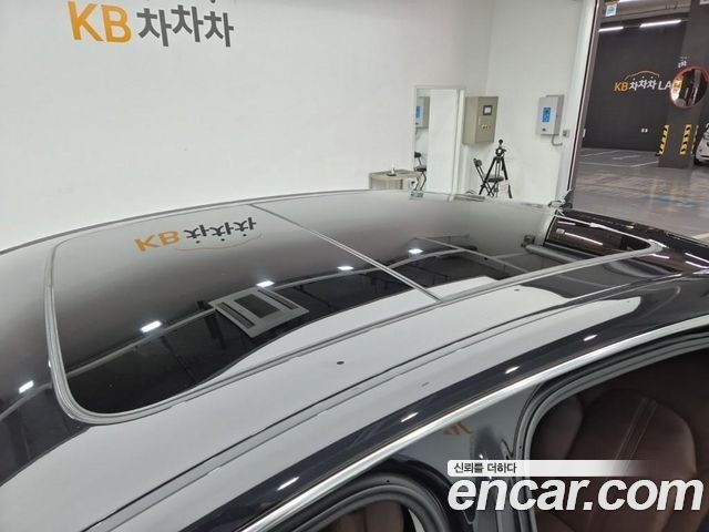 Audi A8 2015 — photo 13