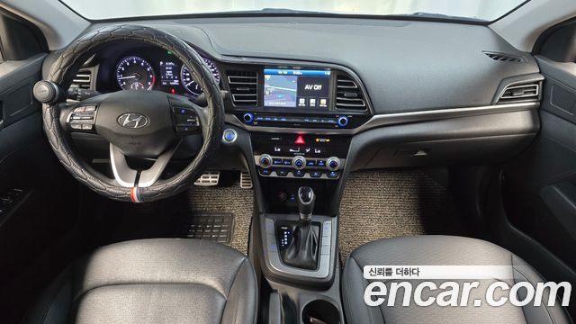 Hyundai AVANTE 2019 — photo 7