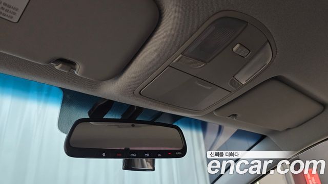 Hyundai AVANTE 2019 — photo 18