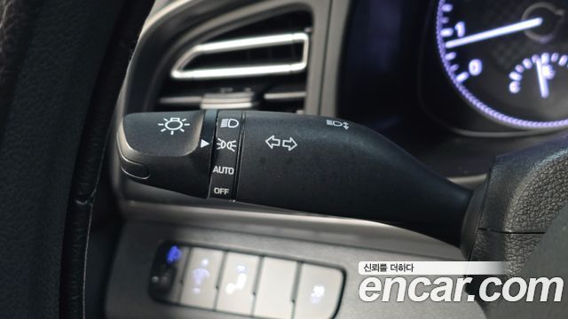 Hyundai AVANTE 2019 — photo 19