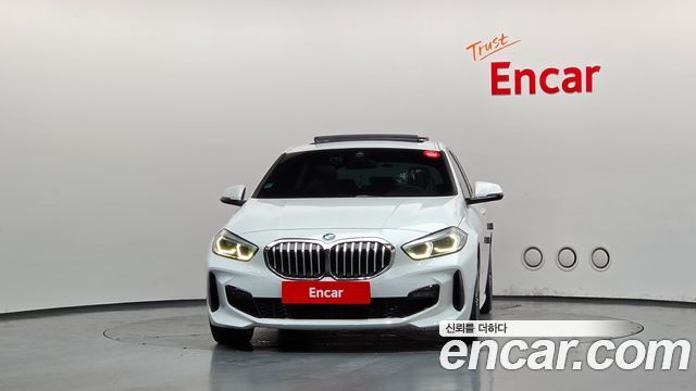 BMW 1-Series 2024 — photo 3