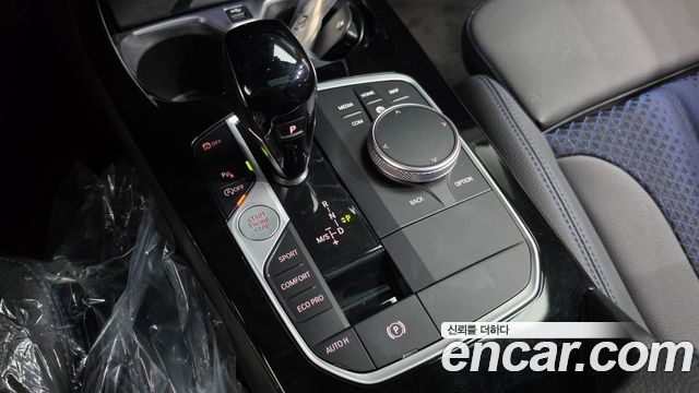 BMW 1-Series 2024 — photo 12