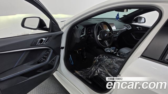 BMW 1-Series 2024 — photo 13