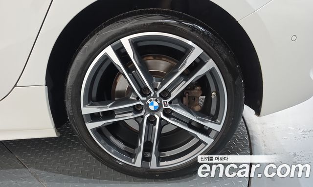 BMW 1-Series 2024 — photo 7