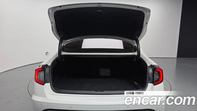 Hyundai Sonata 2022 — photo 26