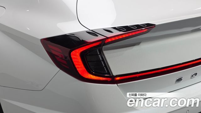 Hyundai Sonata 2022 — photo 9