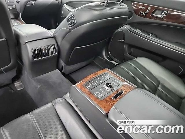 Hyundai Equus 2010 — photo 13