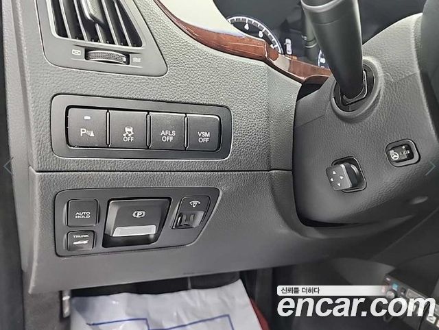 Hyundai Equus 2010 — photo 19