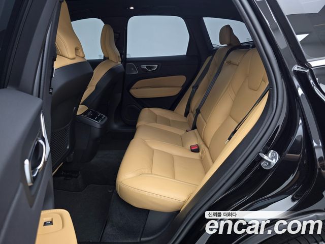 Volvo XC60 2024 — photo 11