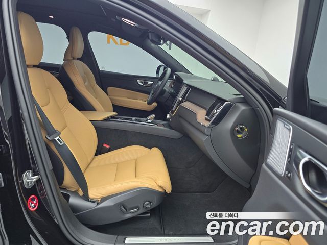 Volvo XC60 2024 — photo 12