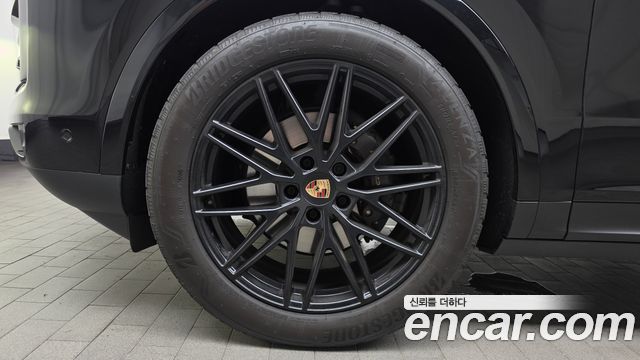 Porsche Cayenne 2025 — photo 5
