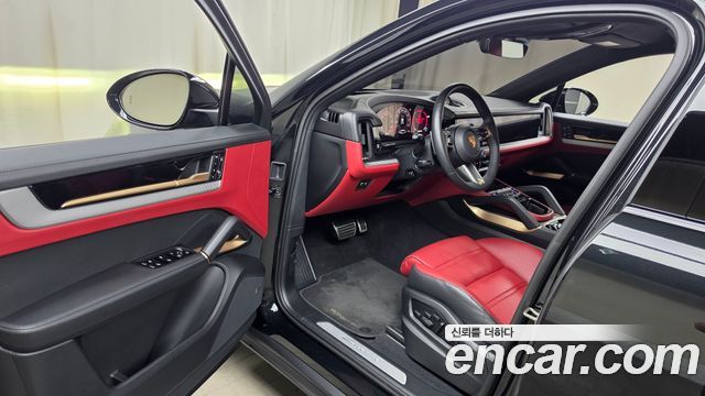 Porsche Cayenne 2025 — photo 13