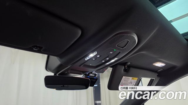 Porsche Cayenne 2025 — photo 25