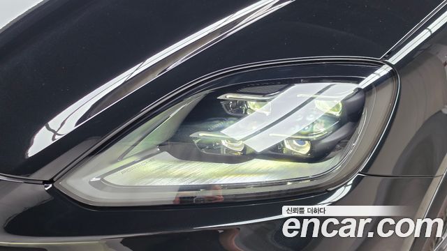 Porsche Cayenne 2025 — photo 8