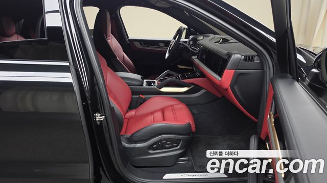 Porsche Cayenne 2025 — photo 16