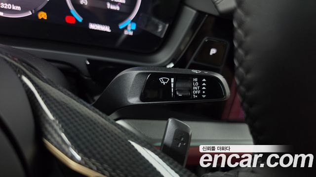 Porsche Cayenne 2025 — photo 27