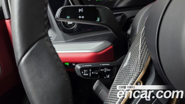 Porsche Cayenne 2025 — photo 28
