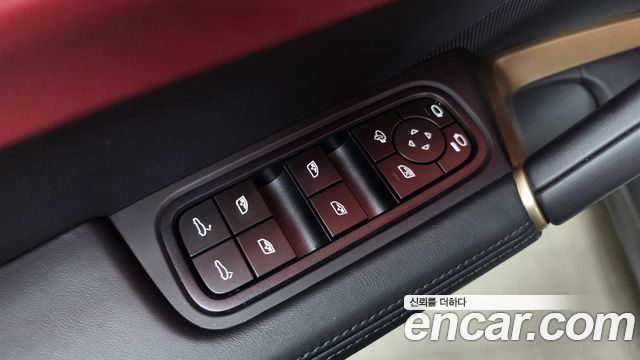 Porsche Cayenne 2025 — photo 29