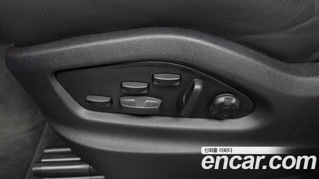 Porsche Cayenne 2025 — photo 32