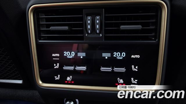 Porsche Cayenne 2025 — photo 34