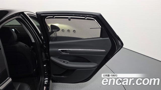 Hyundai Sonata 2022 — photo 15
